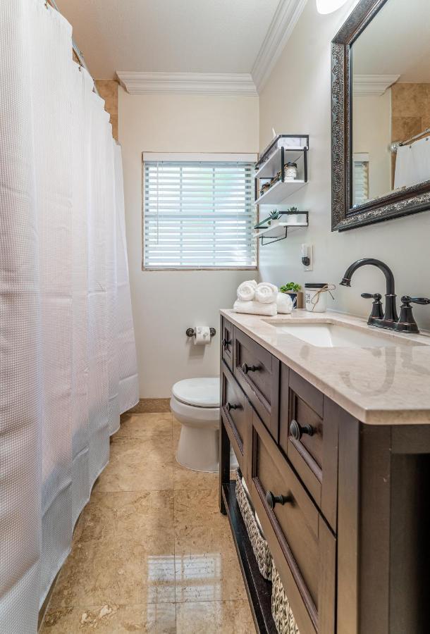 The Garden View 2-Bedroom Home Heated Pool Fort Lauderdale Exteriör bild